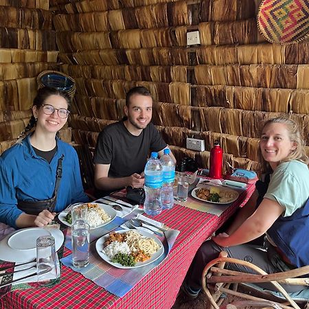 דירות מטו וואמבו Ava Garden Backpackers מראה חיצוני תמונה