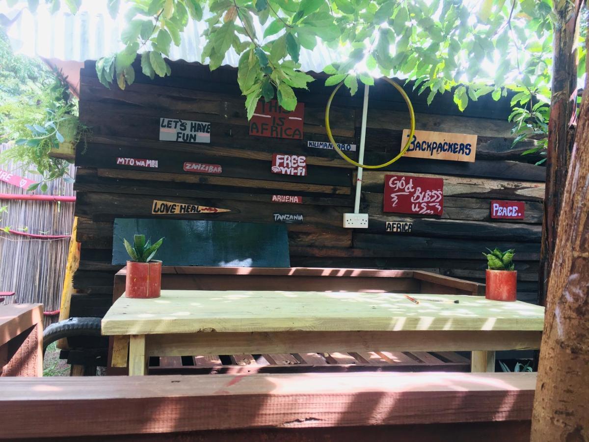 דירות מטו וואמבו Ava Garden Backpackers מראה חיצוני תמונה