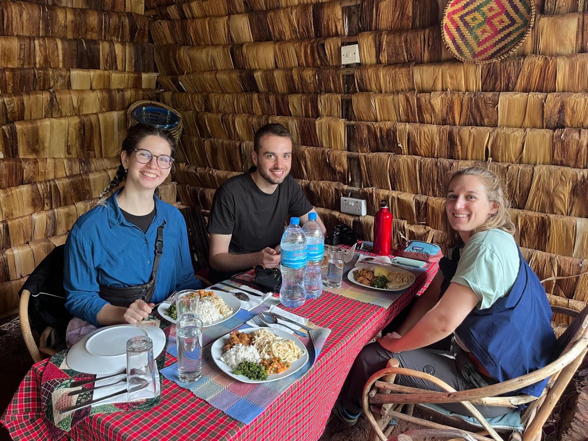 דירות מטו וואמבו Ava Garden Backpackers מראה חיצוני תמונה