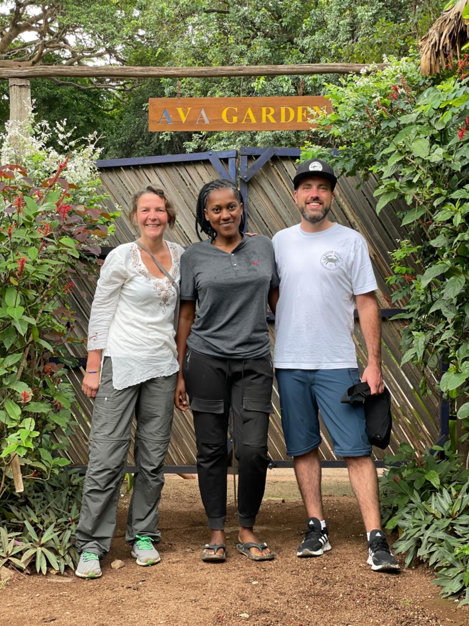 דירות מטו וואמבו Ava Garden Backpackers מראה חיצוני תמונה